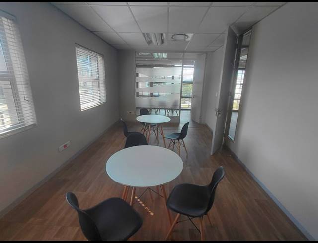 183M² OFFICE TO LET IN CHARTWELL